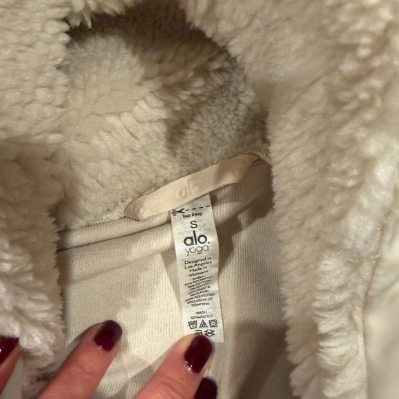 VGUC Alo Yoga Fleece Hooded Sweatshirt size S cream ~$148 - Picture 4 of 4